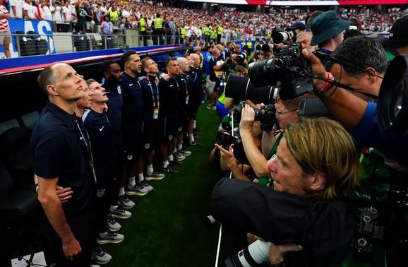 Tuchel, FIFA-s për fotografët: Ju lutem, ju lutem