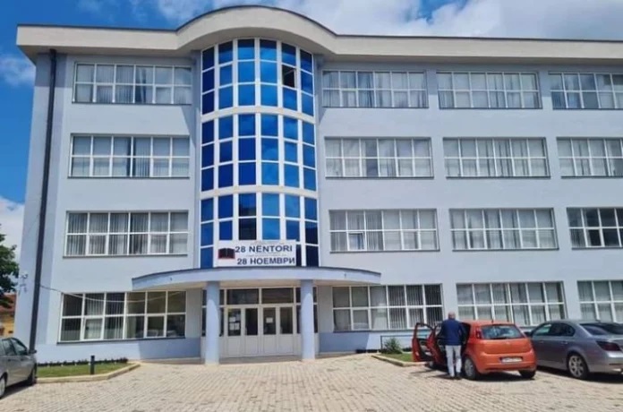 Dibra po boshatiset, veç 32 nxënës u regjistruan në gjimnaz në afatin e parë