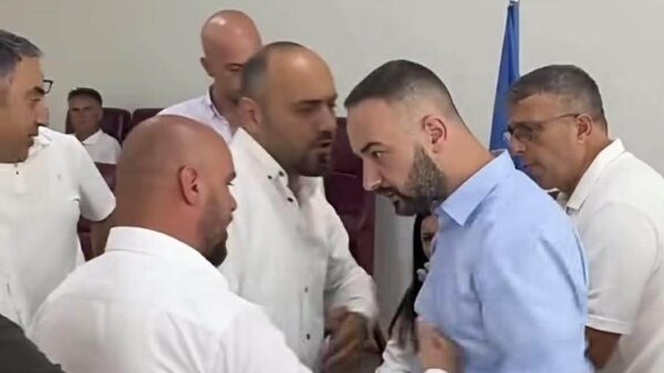 Eskalon debati në Komunën e Gjilanit, përfshihet drejtori i VV-së dhe asamblisti i PDK-së (VIDEO)