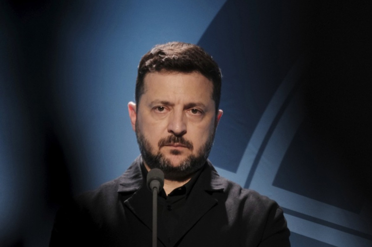 Pothuajse 70 përqind e ukrainasve presin që Zelensky të largohet pas luftës