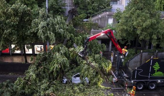 16-vjeçarja humb jetën pas stuhisë së fuqishme në Zurich