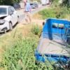Shqipëri: Dy të lënduar si pasojë e një aksidenti – kamioneta përfundon në kanal
