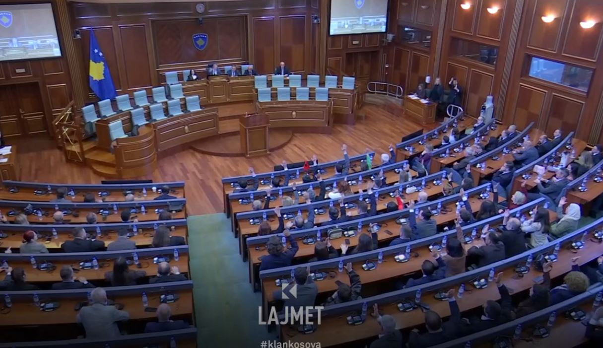 Mospajtimet e partive: Fati i institucioneve sërish në kushtetuese? (VIDEO)