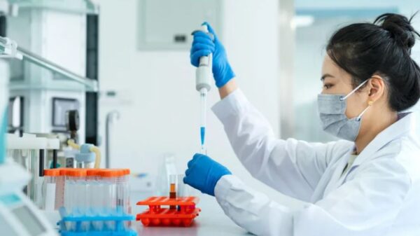 Projektohet vaksina “e parë në botë” nga inteligjenca artificiale