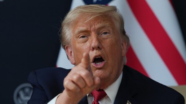 Sky News: Zyrtari i Shtëpisë së Bardhë thotë se Trumpi ka nënshkruar memorandumin e mirëkuptimit me Iranin