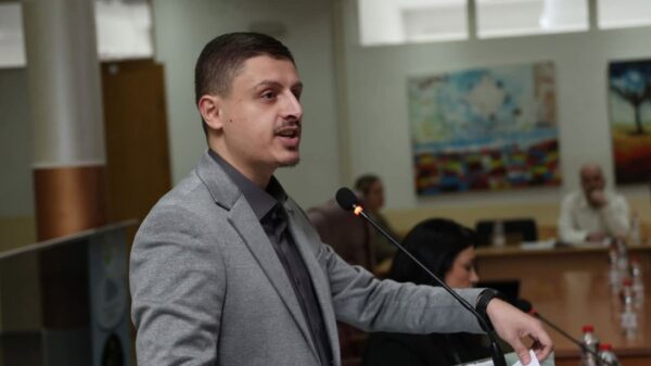 “Skandal i madh”, asamblisti i LDK-së akuzon Komunën e Gjilanit për “pazare me tokën publike”