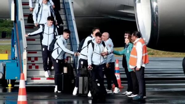 Aeroplani i Kombëtares së Uruguait në telashe, nuk lejohet të ulet në ShBA