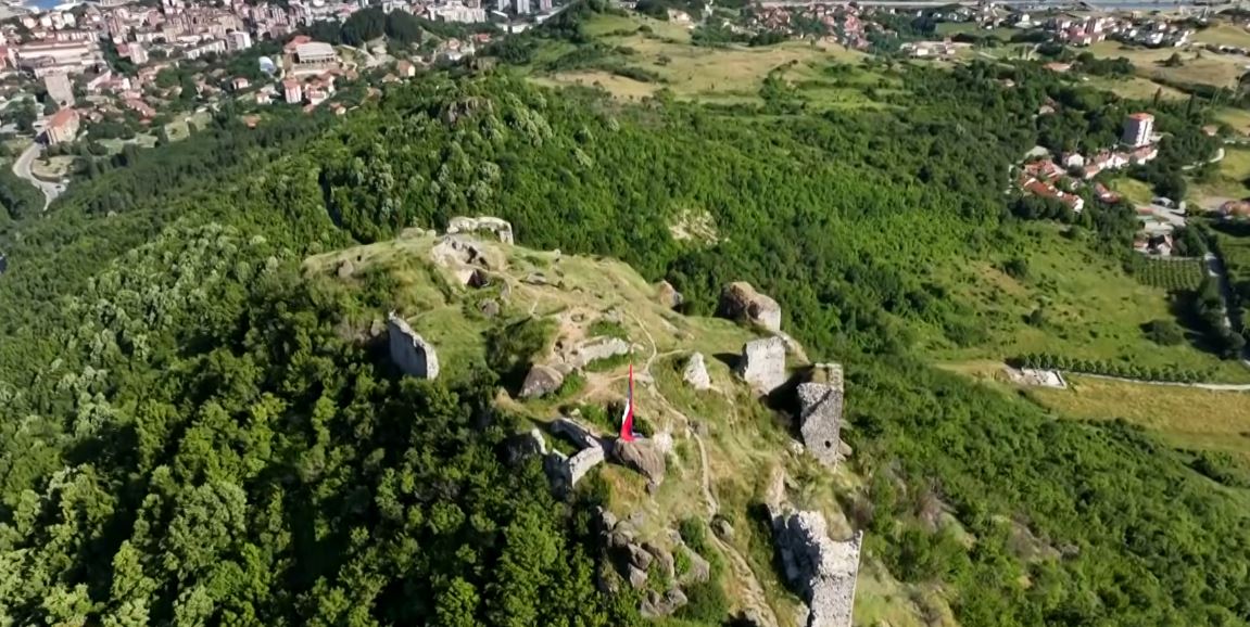 Kalaja e Zveçanit, dëshmi e gjallë nga Dardania deri në Perandorinë Osmane (VIDEO)