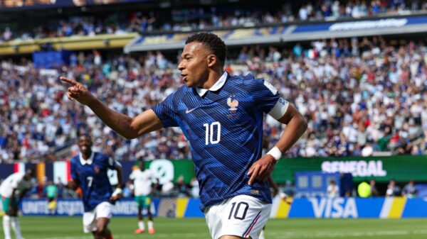 Mbappe thyen rekordin e Peles dhe Messit
