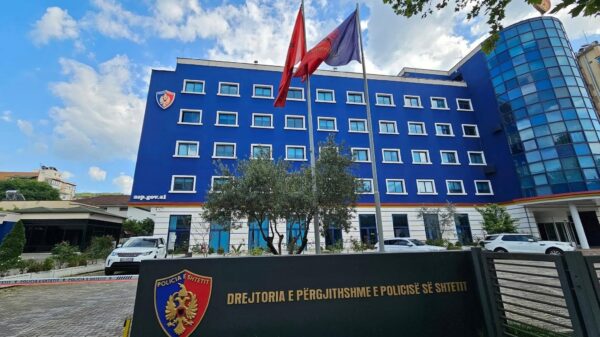 Sezoni veror, kufizohet qarkullimi për mjetet e rënda në zonat turistike në Shqipëri