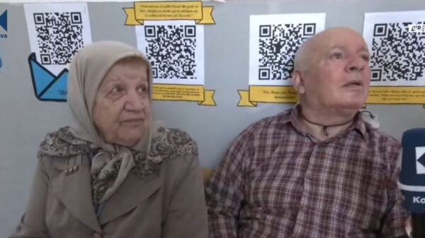 “S’po di, s’po shoh” – e moshuara nuk arrin të votojë në Rahovec (VIDEO)