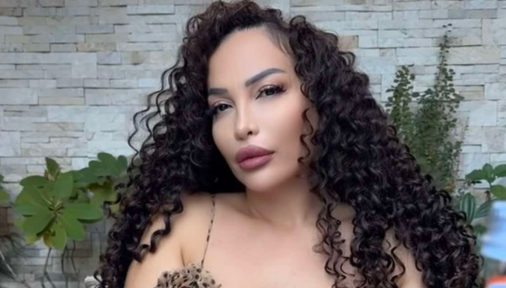 Rovena Stefa bëhet këngëtarja e parë shqiptare që bën këtë veprim