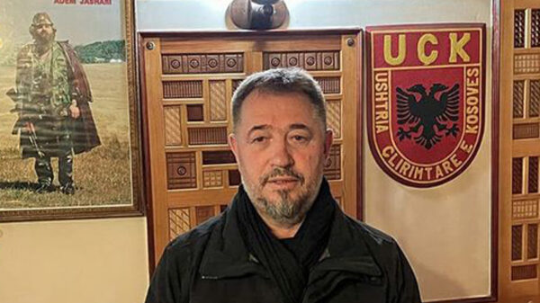 Lushtaku i reagon Dejona Mihalit: A të ka sjellë në Kosovë shërbimi grek, serb apo rus?