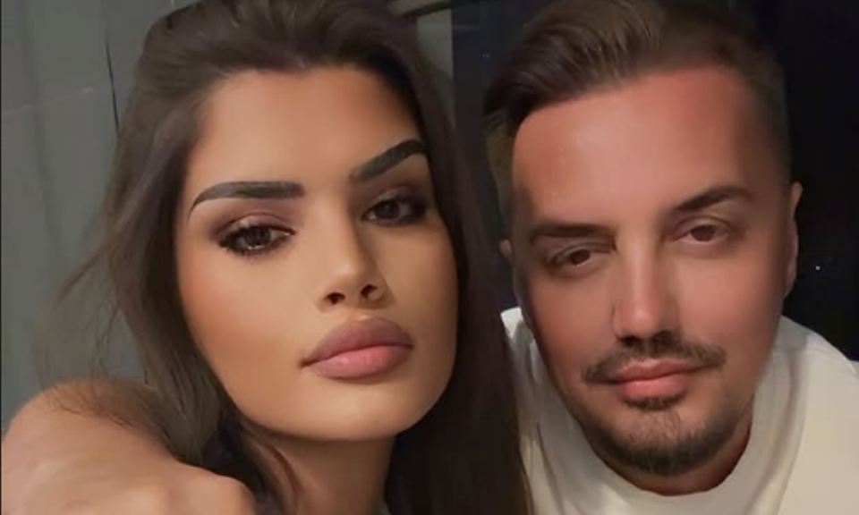 Me filtera, Eronita publikon selfie me Bleron
