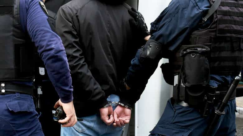 Arrestim për blerje votash në Graçanicë – i dyshuari premtonte përfitime për vota në favor të Listës SerbeSinjali