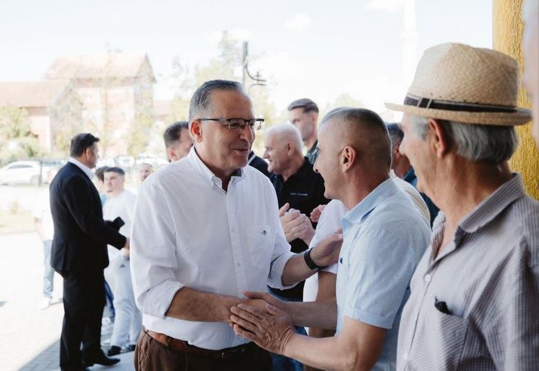 Bedri Hamza rikthehet në vendlindje: Një rikthim te rrënjët, aty ku kam mësuar vlerat që më udhëheqin