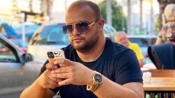Fisnik Syla publikon foto me të dashurën e re nga pushimet luksoze