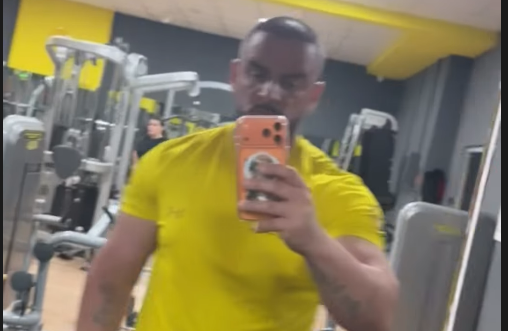 Gold AG s’ndalet, ekspozon trupin nga palestra