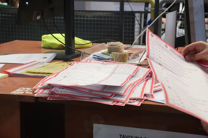 Numëron mbi 50% e votave me postë, ky është rezultati deri më tani