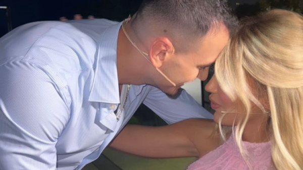 Mateo shuan kureshtjen, konfirmon bashkimin me Brikin