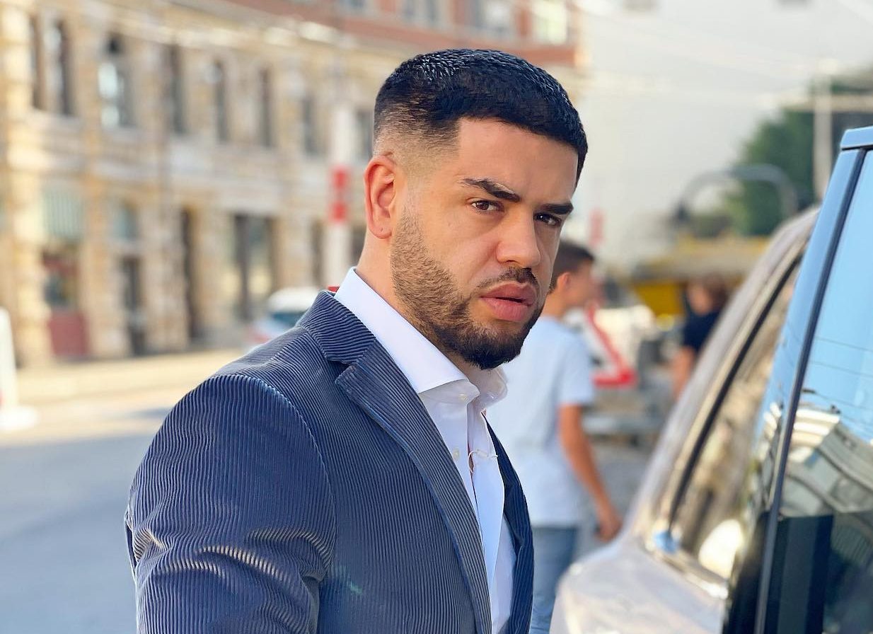 Noizy i jep fund beqarisë, martohet në fshehtësi?