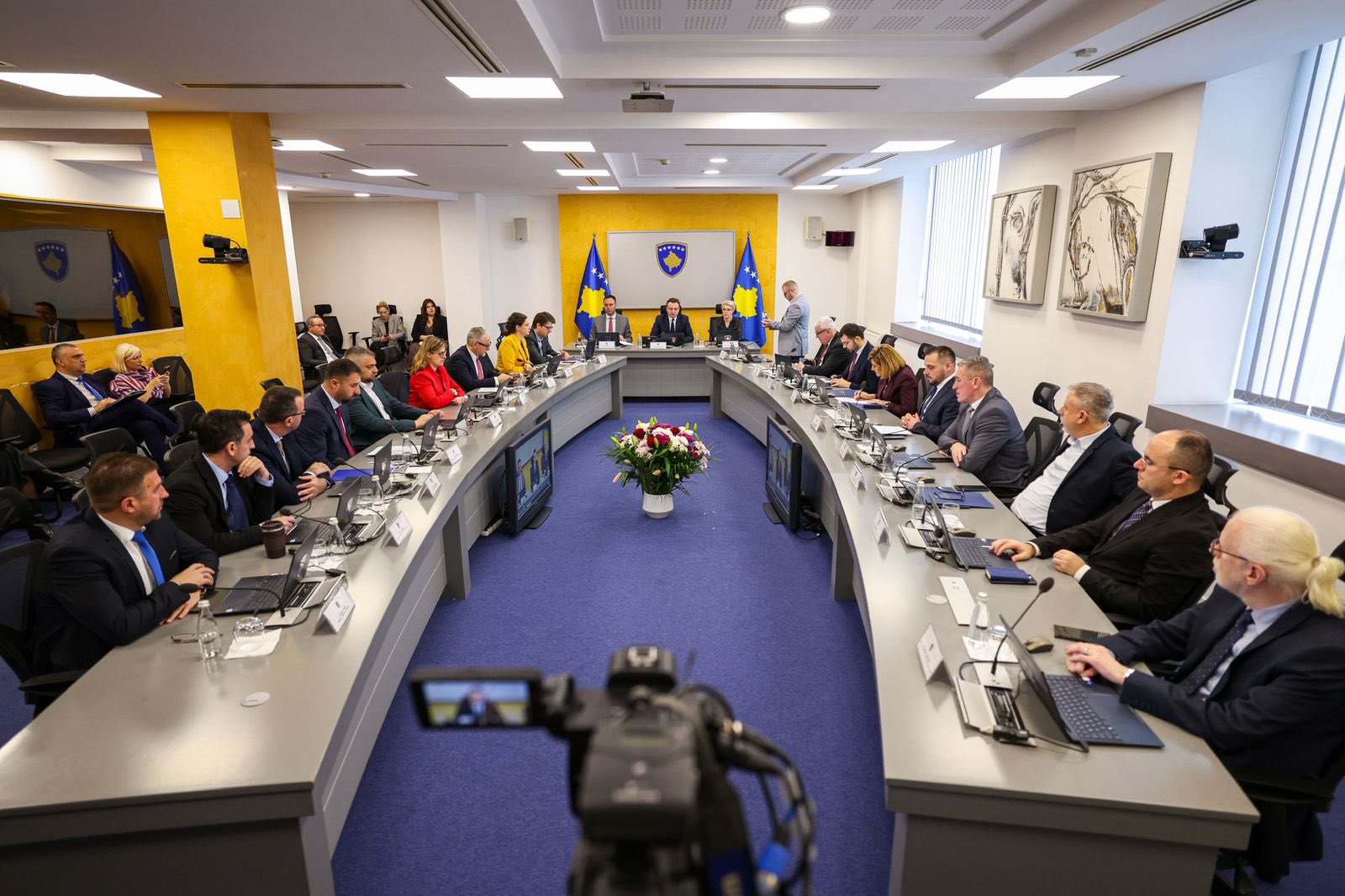 Qeveria në detyrë emëron Këshillin e Kosovës për Raportim Financiar