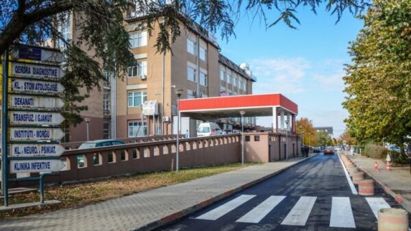 Vdes shtetasi turk në QKUK, u aksidentua javë më parë me motor në Prishtinë