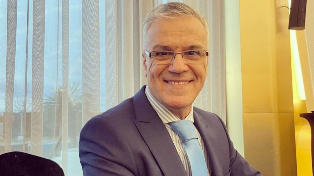 Ramadan Krasniqi me pamje romantike nga ky vend i bukur