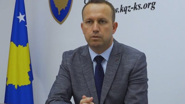 Elezi: KQZ ka nisur me numërimin e fletëvotimeve të para nga votimi me postë i diasporës