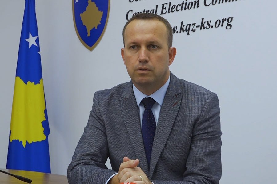 Elezi: KQZ ka nisur me numërimin e fletëvotimeve të para nga votimi me postë i diasporës