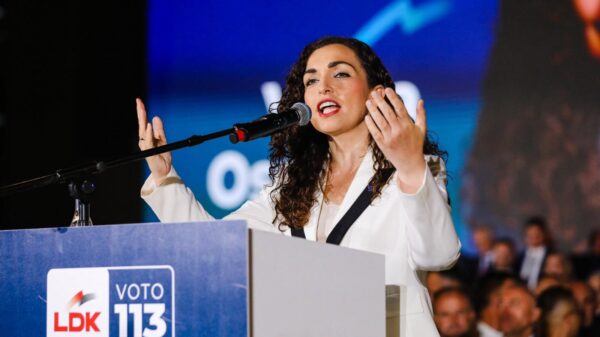 Vjosa Osmani zotohet për mbështetje ndaj grave: E ardhmja do të shkruhet pikërisht nga gratë e saj