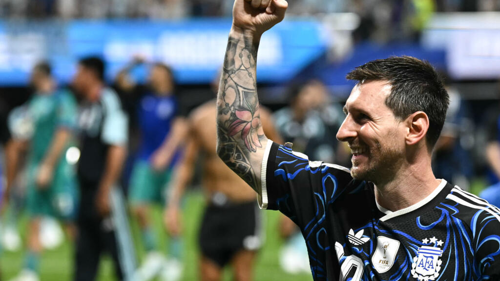 Messi u përgjigjet akuzave që Argjentinës “po ia shtrojnë” rrugën për fitore