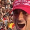 Torres nuk tërhiqet pas kritikave, prapë foto me kapelën “Make Spain Great Again”