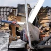Dy persona kanë humbur jetën pasi një aeroplan u rrëzua mbi çatinë e një shtëpie në Ganderkesee, pranë Oldenburgut në Gjermani.