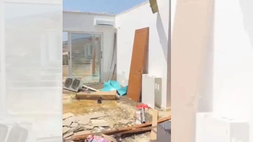 Stuhia në Sarandë – “Fluturon” çatia në një banesë 12-katëshe, 4 familje mbesin pa strehë