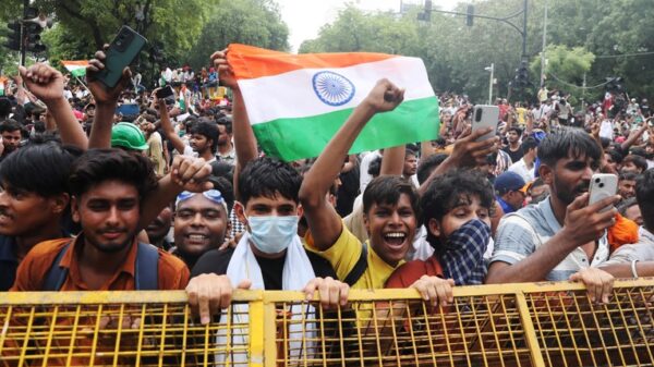 Ministri indian i arsimit jep dorëheqjen pas protestave masive të të rinjve