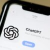 OpenAI ndryshon ChatGPT-në, nuk lejon më shkrime në stilin e autorëve të famshëm