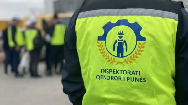 Aksion në 26 auto-parkingje në Prizren e Suharekë, konstatohen shkelje të ndryshme