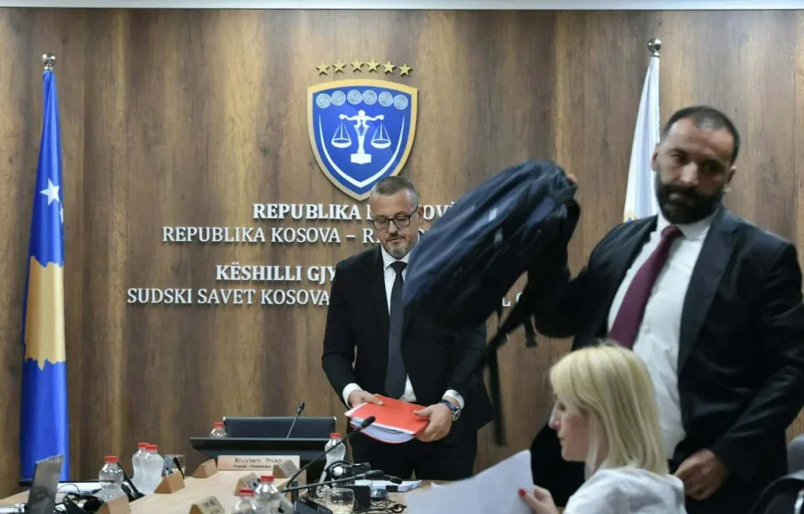 Debat mes anëtarëve, dështon mbledhja e KGJK-së