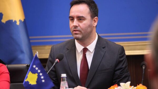 Konjufca uron përfaqësuesin e ri të BE-së: Kosova mbetet e përkushtuar ndaj rrugës evropiane