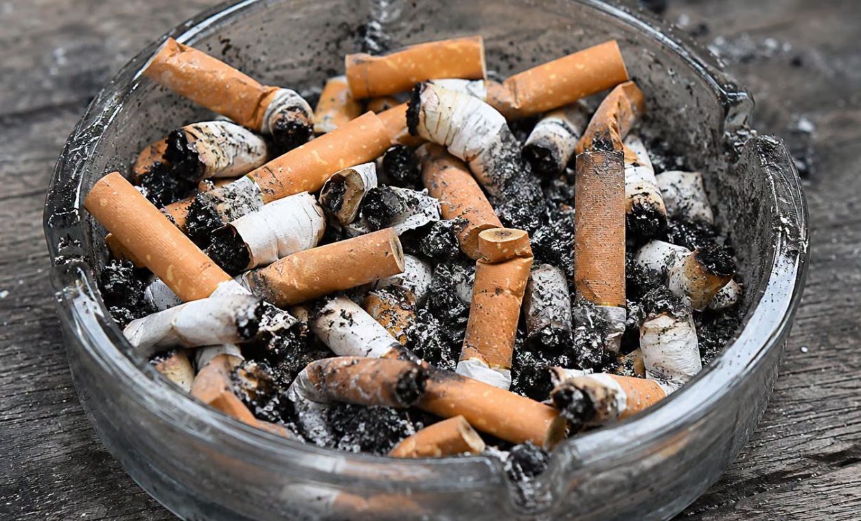 Goditje për duhanpirësit: Çmimi i cigareve mund të arrijë nivel rekord deri në vitin 2030