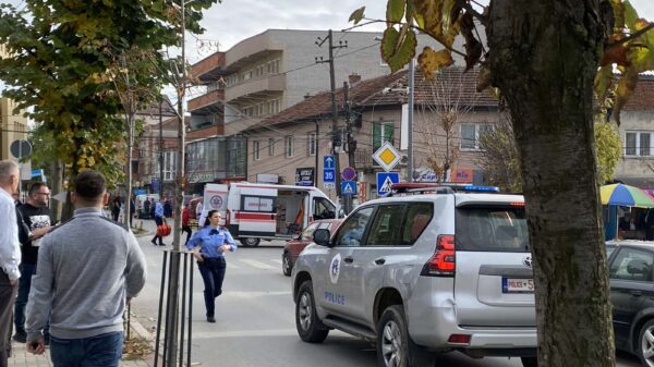 Tronditet Podujeva: Përleshja përfundon me plagosjen e dy personave, i dyshuari në arrati