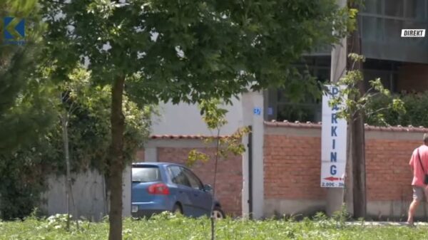 “Shkoi në shtëpi, mori armën dhe shtiu 9 herë ndaj viktimës”, si ndodhi plagosja në Pejë? (VIDEO)