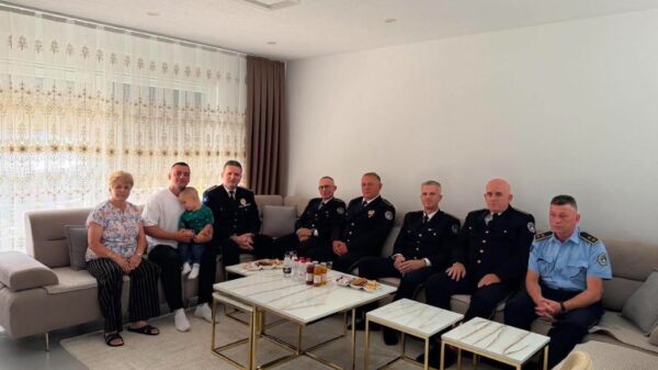 Gjilani nderon policët e rënë në kryerje të detyrës