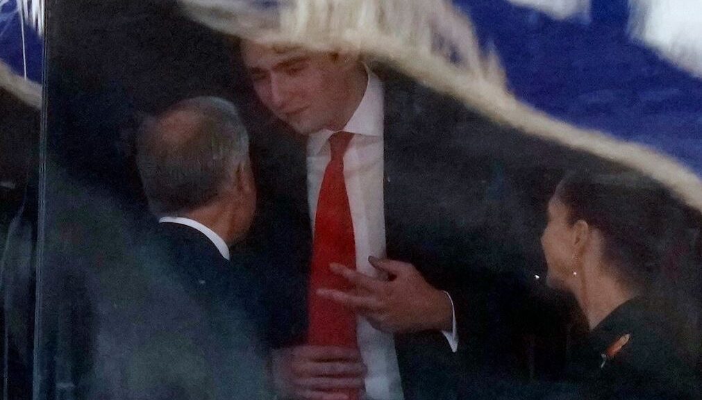 Djali i Trump kopjon stilin e të atit në finalen e Botërorit, detaji që pushtoi rrjetet