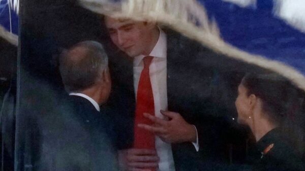 Djali i Trump kopjon stilin e të atit në finalen e Botërorit, detaji që pushtoi rrjetet