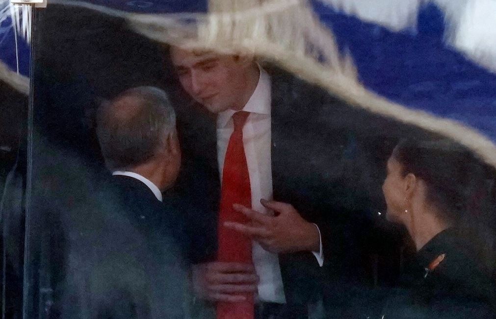 Djali i Trump kopjon stilin e të atit në finalen e Botërorit, detaji që pushtoi rrjetet