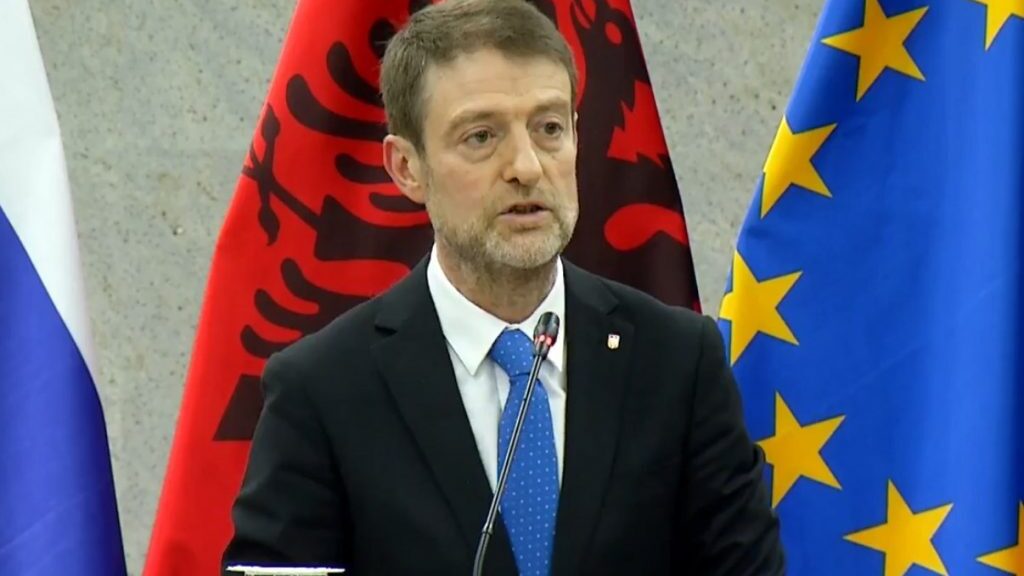 “Shqipëria hap konsullatë në Luginë të Preshevës, Serbia në Shkodër” – Ministri Hoxha del me sqarime