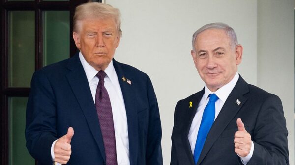 Netanyahu takohet me Trump (FOTO)