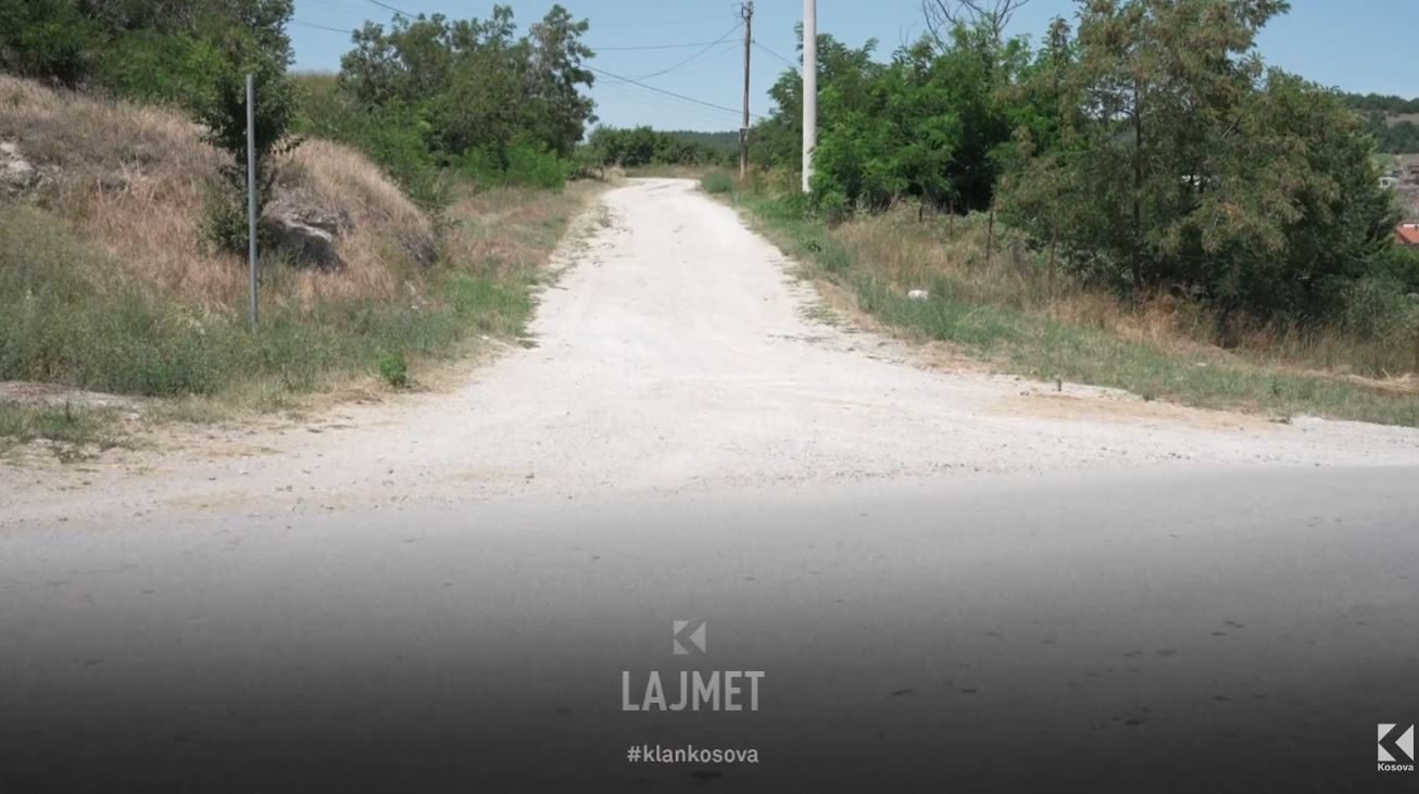 Kontrata kolektive lë rrugën pa asfalt në Tërpezë të Vitisë (VIDEO)